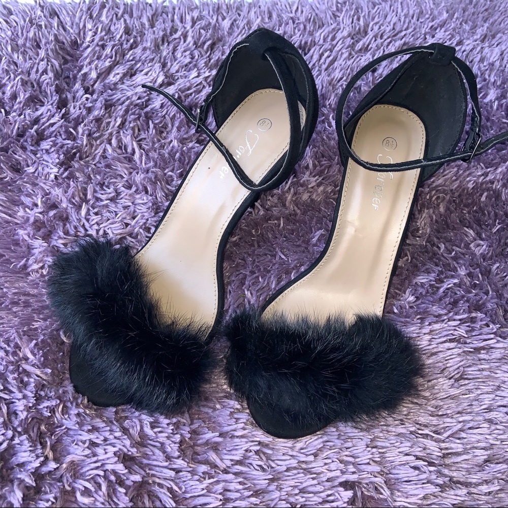 Fur heels